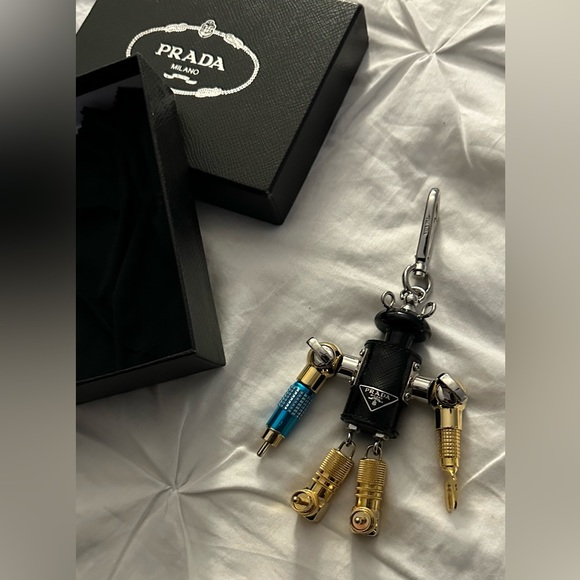 Prada Robot Collection - Robin Robot Trick Key Chain 100% AUTHENTIC BRAND NEW - Picture 3 of 11